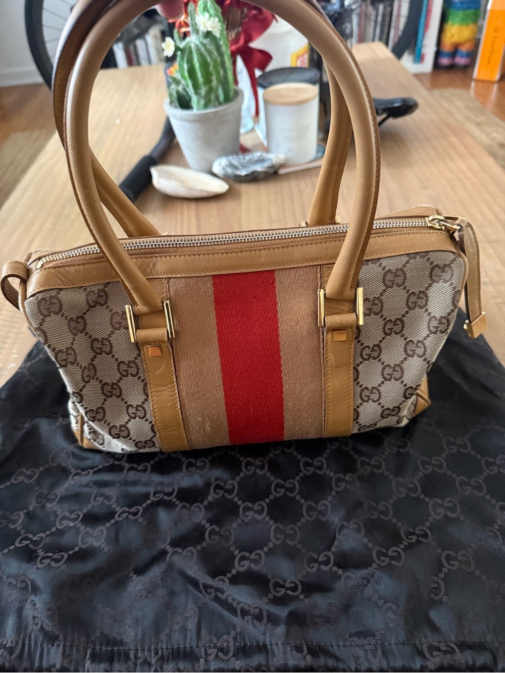 Gucci Beige Logo Canvas Shoulder Bag with Red Center Stripe - Picture 1 of 5